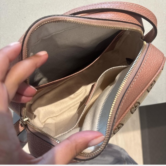Gucci GG canvas Bree Crossbody camera bag - Picture 8 of 8